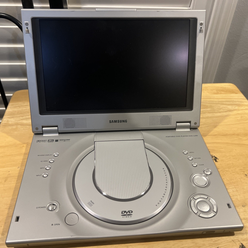 Samsung Portable DVD Player L-200 widescreen (16:9) includes battery & remote