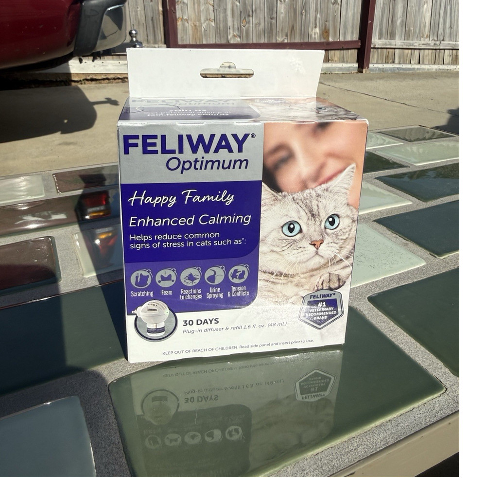 FELIWAY Optimum Happy Family Enhanced Calming Cat Pheromone Diffuser Kit