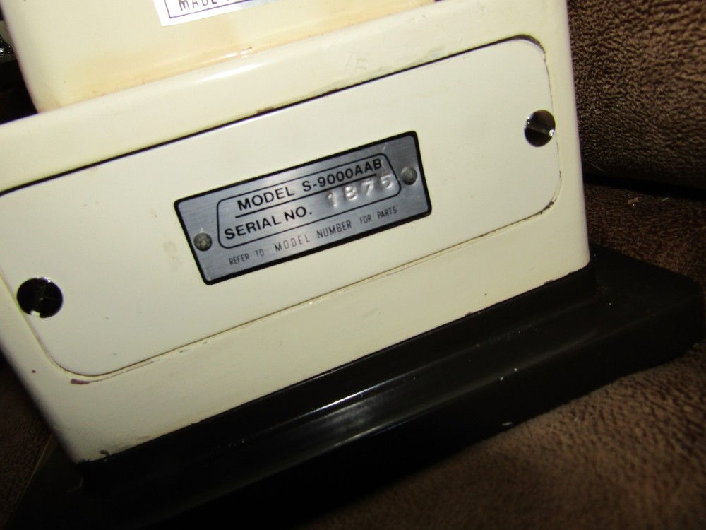 VINTAGE DRESSMAKER 1875 SEWING MACHINE