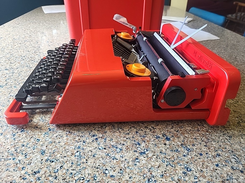 Olivetti Red Valentine S Red Manual Typewriter Nice Working Condition Read