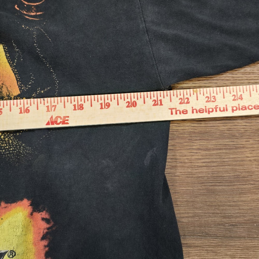 Kiss The Hottest Show On Earth 2011 Tour T-Shirt Size Large Black Rock