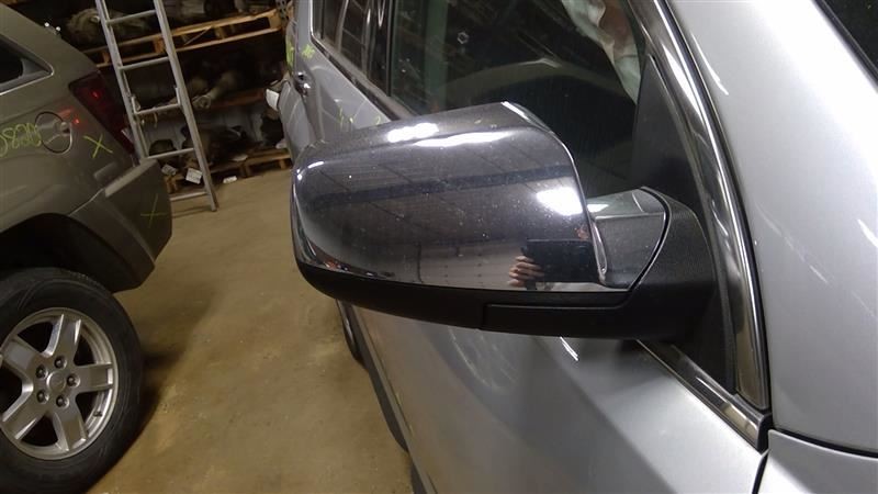 TERRAIN 2017 Glove Box 859949