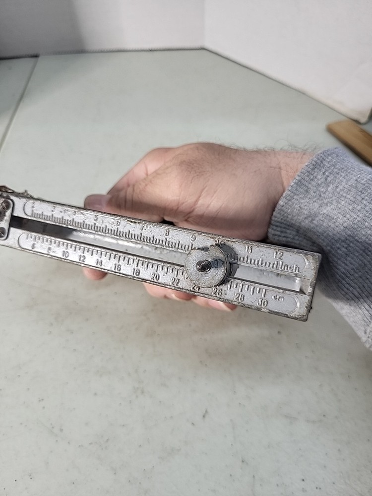 Adjustable Hole Circle Cutter 12", Brand Unknown