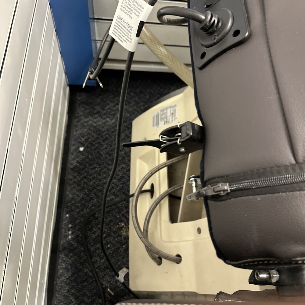 human touch massage chair With A Tab