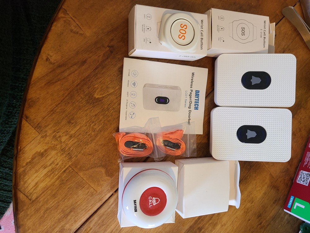 Daytech Wireless Caregiver Pager Call Button Elderly Nurse Alert System for Elde
