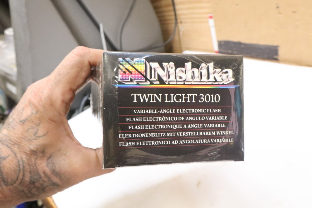 Nishika Twin Light 3010 Variable Angle Electronic Flash Sealed New RM