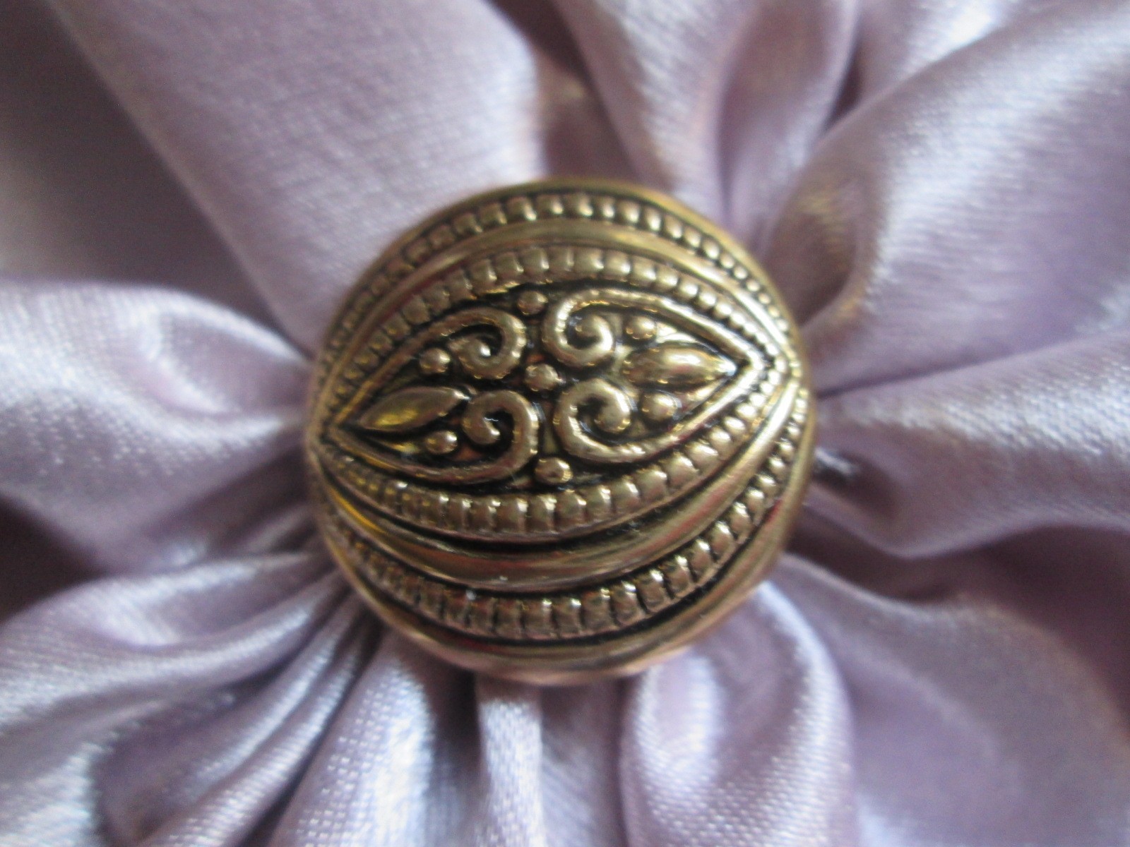 REENACTOR 18THC REV WAR COLONIAL HAT DRESS COCKADE PALE LILAC SATIN BRASS BUTTON