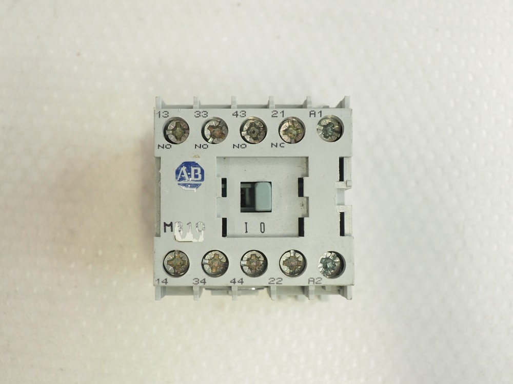 ALLEN BRADLEY 700DC-M310 Control Relay