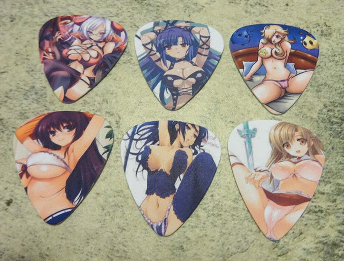 One set of 6 Sexy beautiful Anime Girls Single Sided Picture Guitar Picks