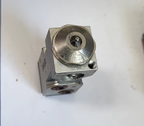 NORDSON SA12G SOLID BLUE GUN MODULE (IN31S2)