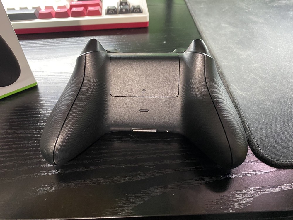 Microsoft Xbox Wireless Controller For Xbox Series X / S, Xbox One & Windows PC