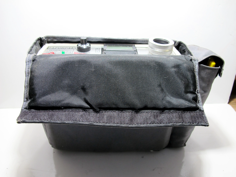 VAPORPAK® Model H-31 humidity calibrator