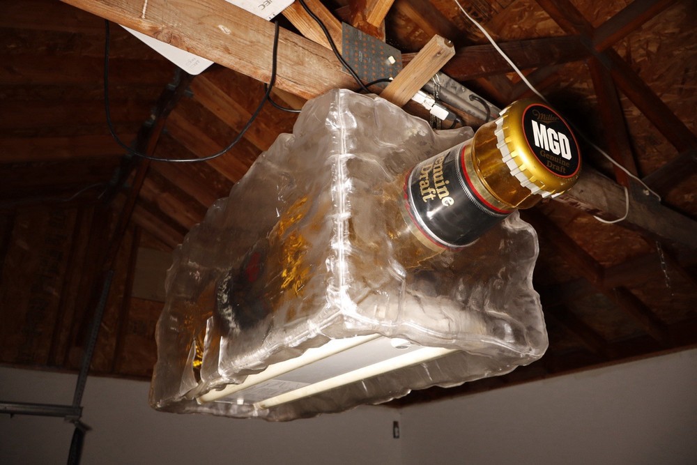 Miller Genuine Draft Bottle Encased in Ice Pool Table Light. *PLEASE READ*