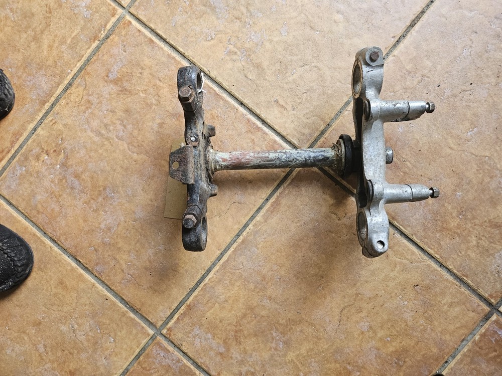 Suzuki Gt250 Yokes