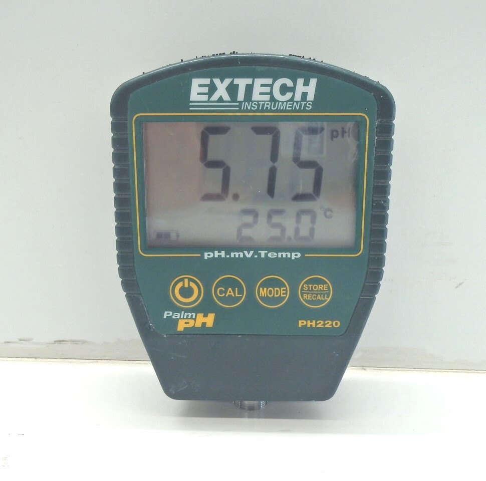 Extech Instruments PH220 Palm pH Meter