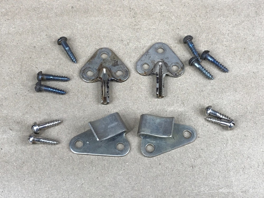 Original Victor Victrola VV-XI Replacement Motor Deck Table Mount Hardware