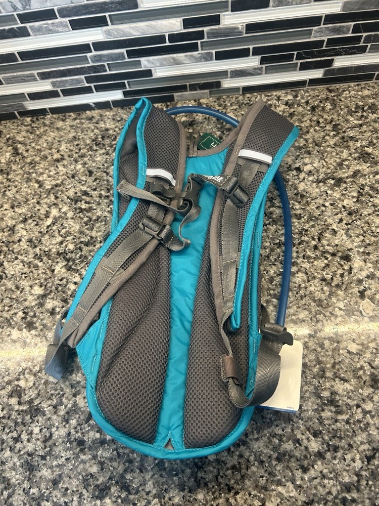 Camelbak Aurora Teal Blue Hydration Backpack New With Tags 2L
