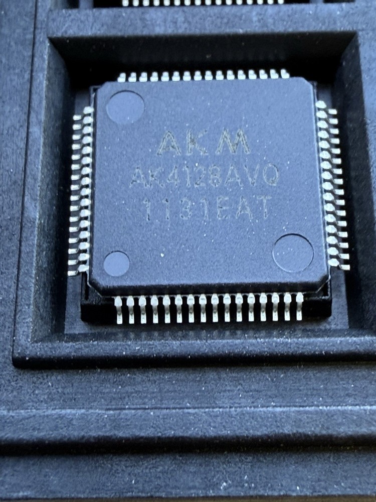 AK4128AVQP AKM SEMICONDUCTOR