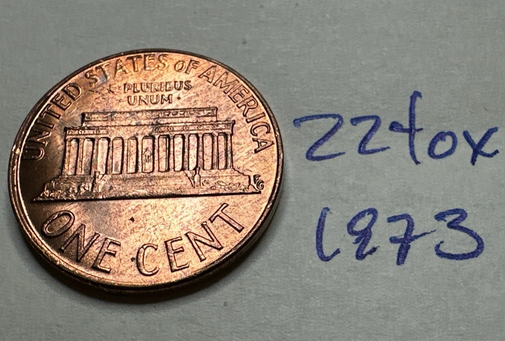 1973 Lincoln Memorial Cent PENNY 2240X