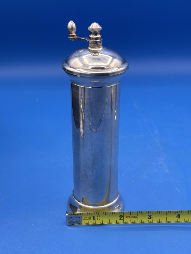 Vintage GARANTITO ACCIAIO Silver Plate Salt Shaker & Pepper Grinder Mill Set