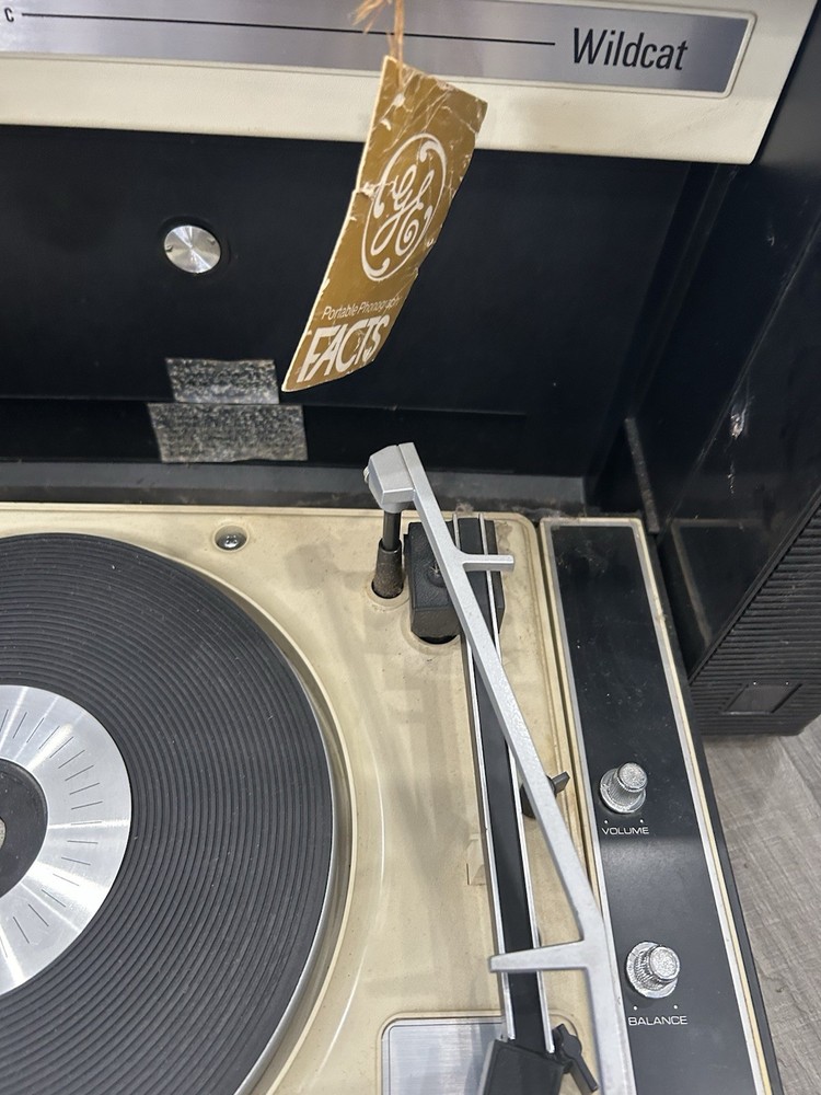 General Electric Wildcat Record Player- Solid State Black *READ DESCRIPTION*
