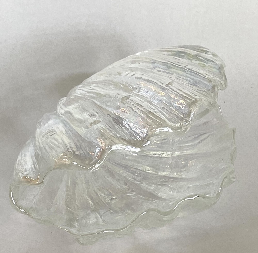 Bath and Body Works Iridescent Seashell Clam Shell
