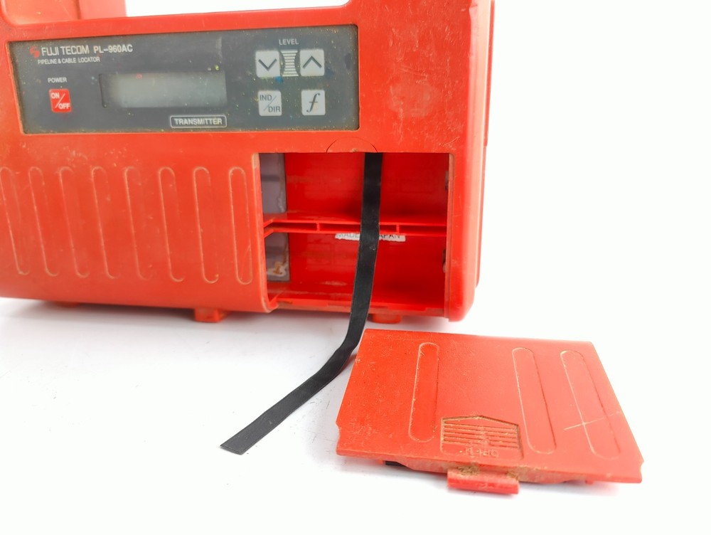 FUJI TECOM PL-960AC Pipeline and Cable Locator Transmitter