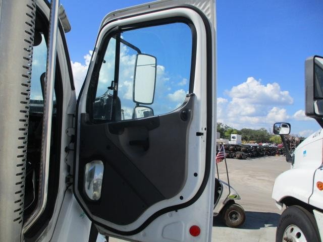 For 2012 FREIGHTLINER M2 106 2002-2014 DOOR ASSEMBLY Right ,  FL