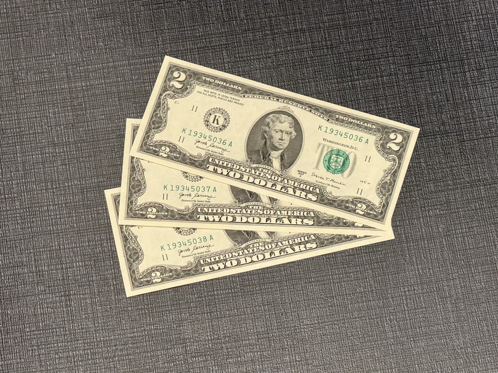 3 Two Dollar Bills Crisp Notes Uncirculated/Consecutive 2017A *