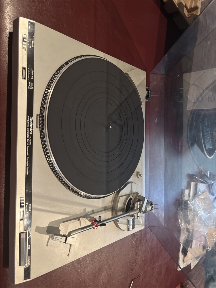 Technics SL-B200 Model Belt Drive Automatic Turntable - NICE