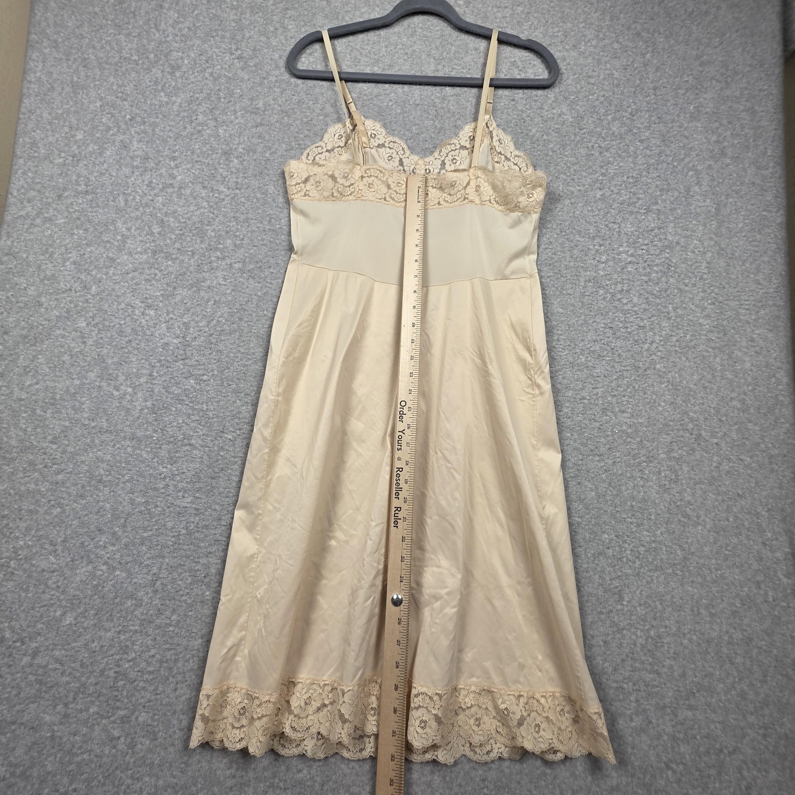 Vintage Vanity Fair Slip Dress Womens Large White Nylon Lace Trim Lingerie 90s