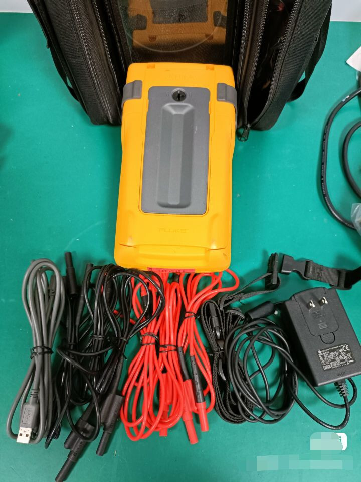 Fluke 754 Documenting Multifunction Process Calibrator HART NIST Calibrated Data