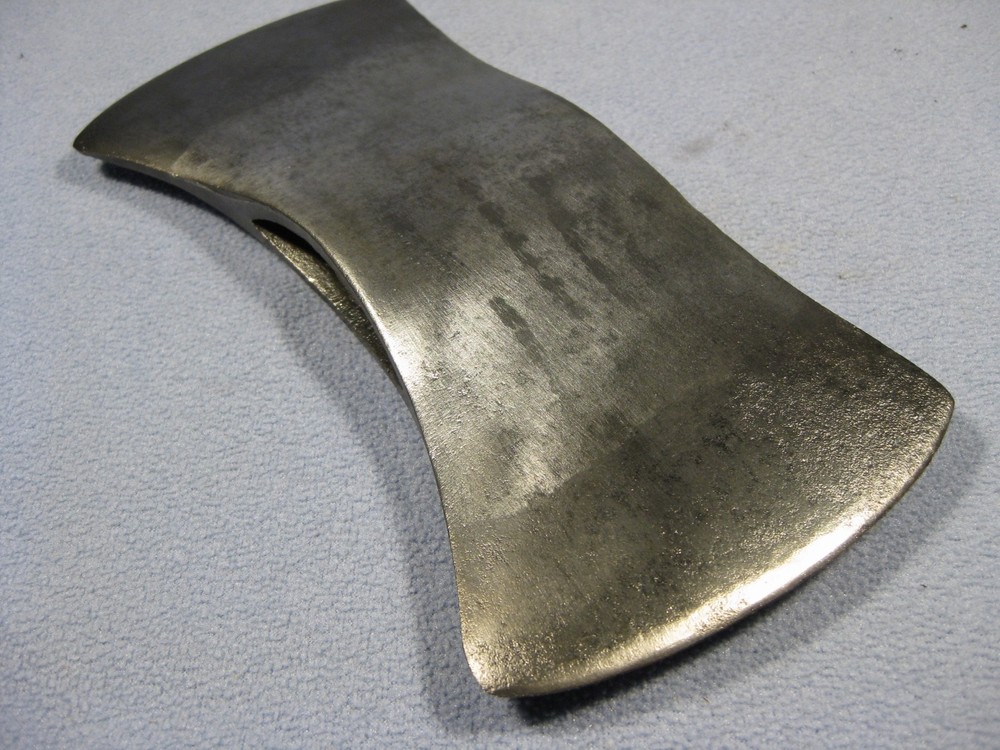 VINTAGE PLUMB 3 1/2 LB DOUBLE BIT AXE HEAD