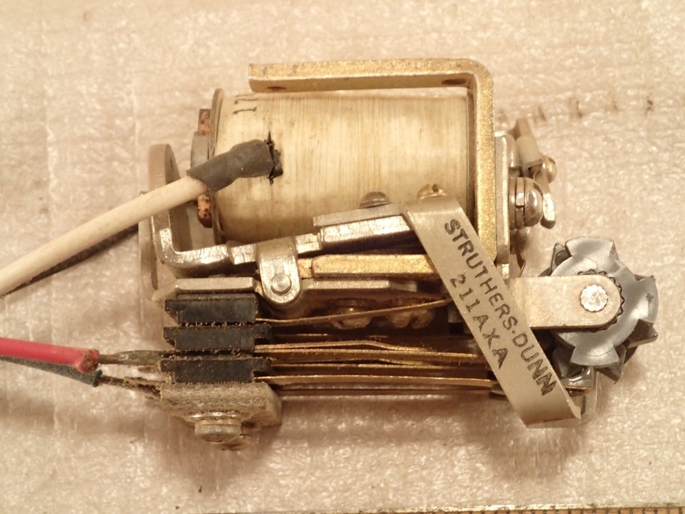 Vintage Struthers-Dunn Electromechanical Relay Switch 211AXA, 120Volt, Untested