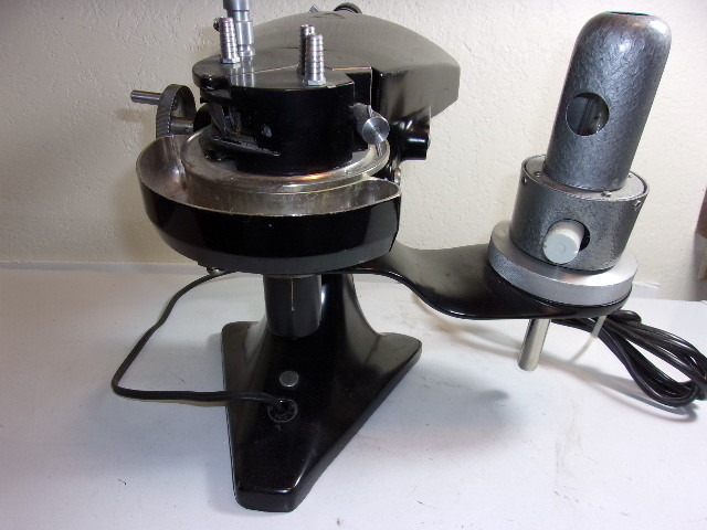 VINTAGE BAUSCH & LOMB MICROSCOPE PAT #2,080,841