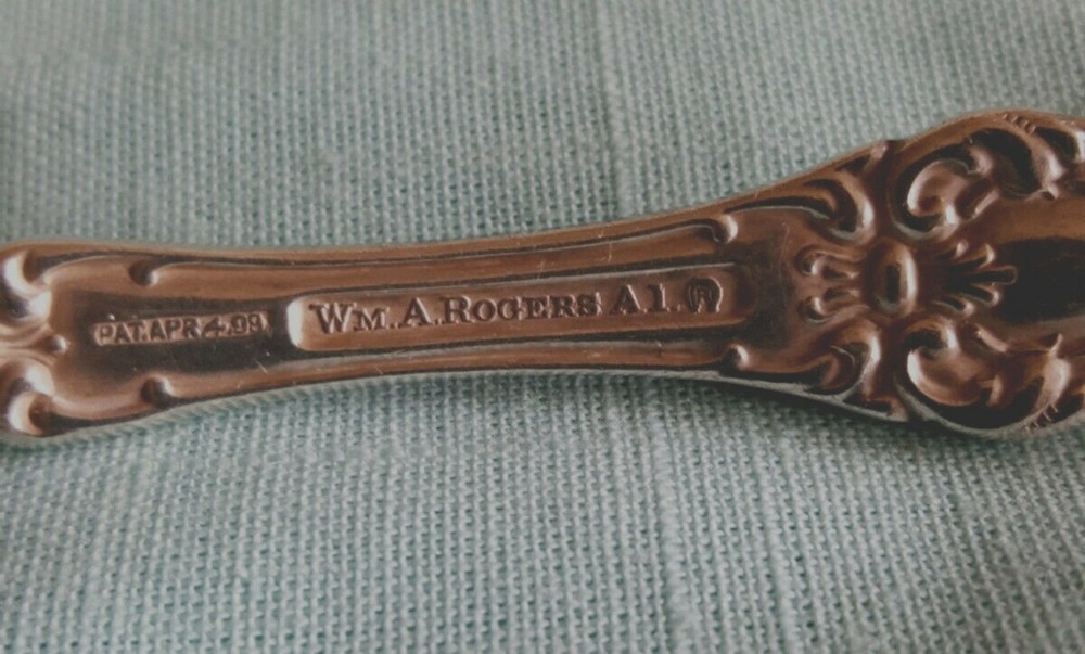 Wm A Rogers Silverplate Butter Knife Warwick Pattern Twisted Handle 1901