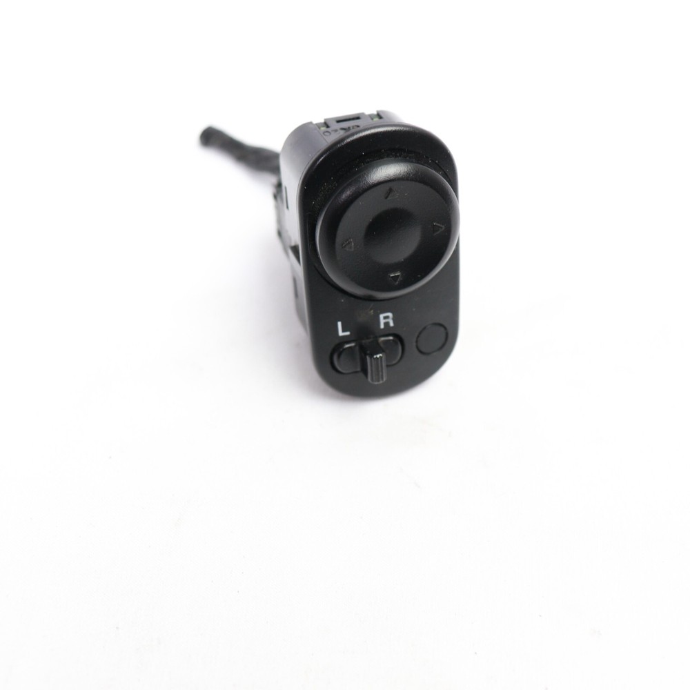 2004 - 2008 SUZUKI FORENZA MIRROR ADJUSTMENT CONTROL SWITCH SIDE VIEW OEM