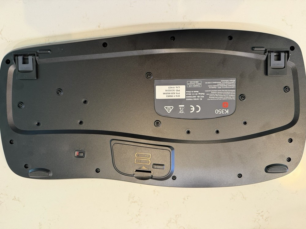 Wireless Logitech Wave K350 Ergonomic Keyboard