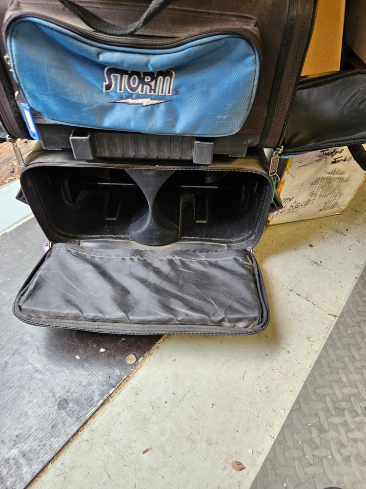 6 Ball Storm Roller Bowling Bag