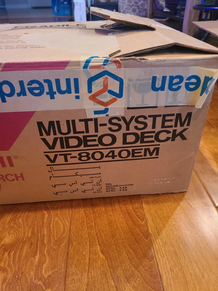 Vintage Hitachi VT-8040EM Multi-System VHS Video Deck Cassette Deck. ( Read )