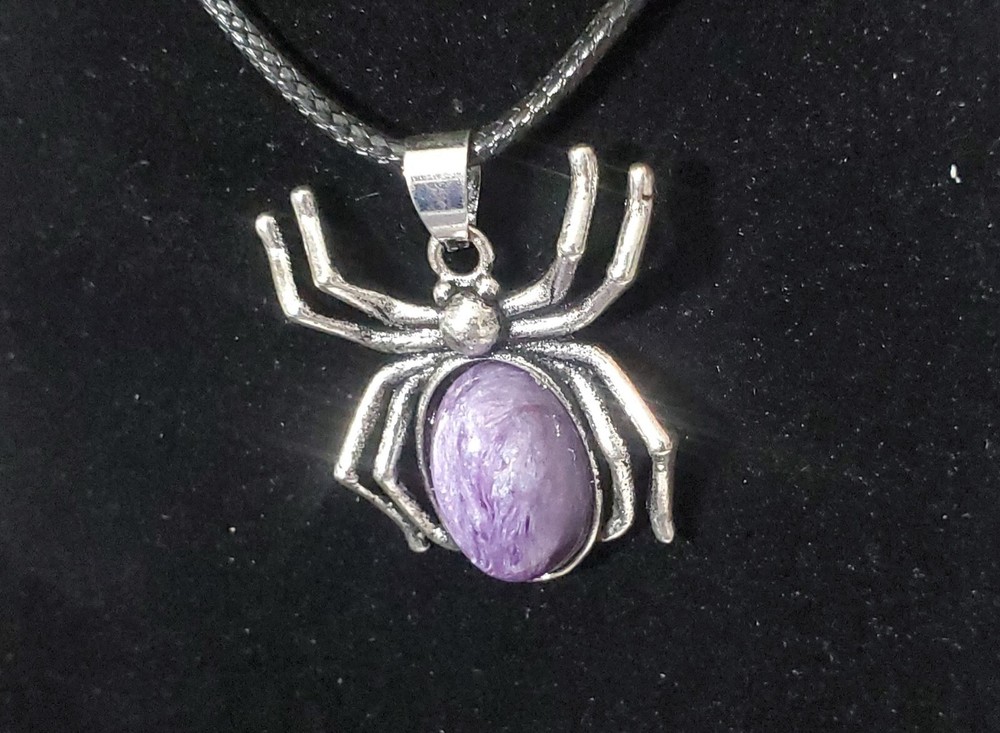Spider Pendant Chorite