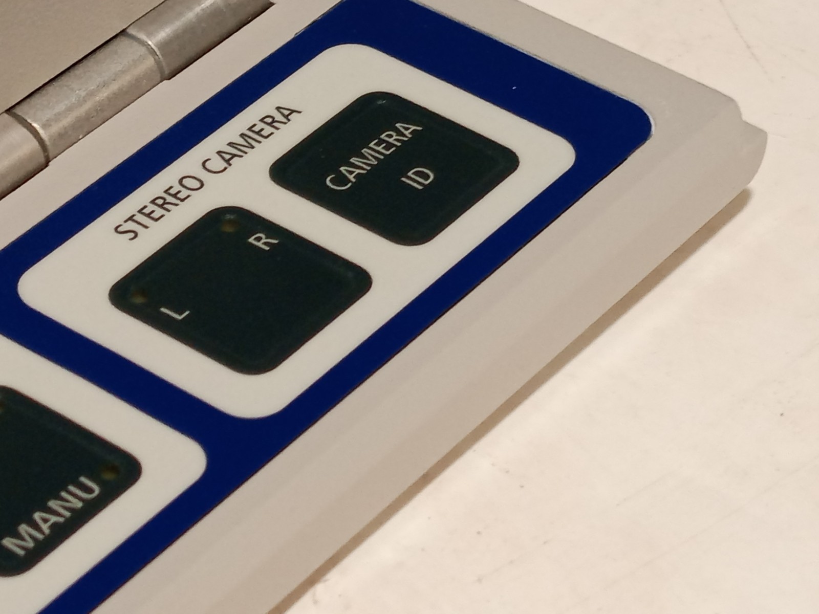 Carl Zeiss MediLive 3 CCD Mono NTSC Camera Control Unit MNR 1030-466 as shown