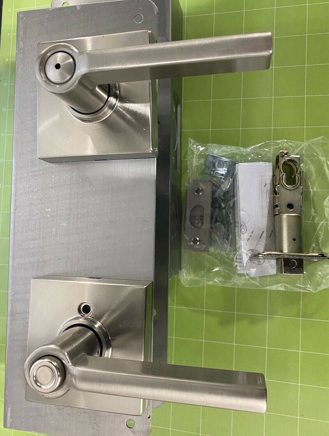 Schlage Latitude Privacy Door Lever Set with Collins Trim - F40 LAT COL