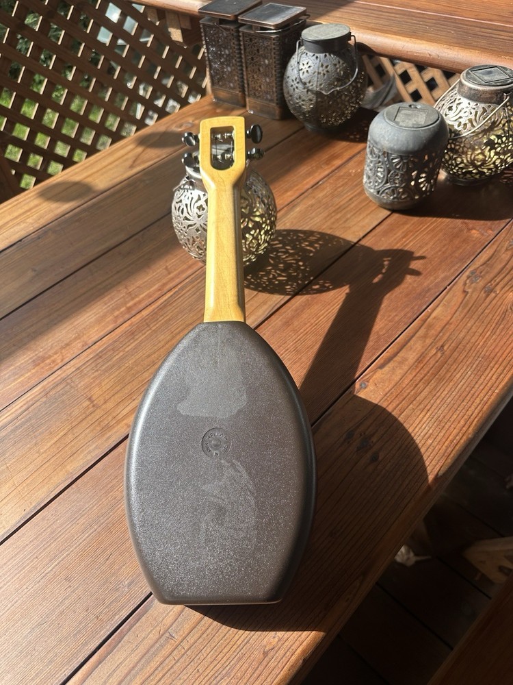 “Flea” Soprano Ukulele By Magic Fluke!