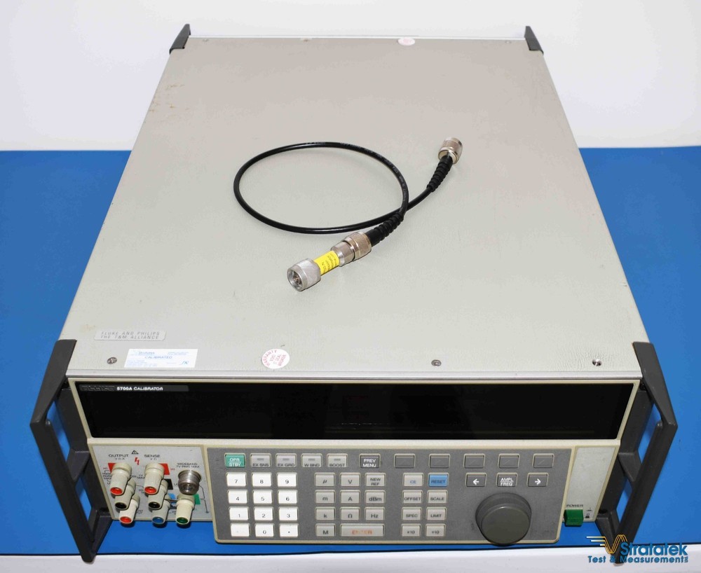 Fluke 5700A Multifunction Calibrator with 5700A-03 Wideband ACV