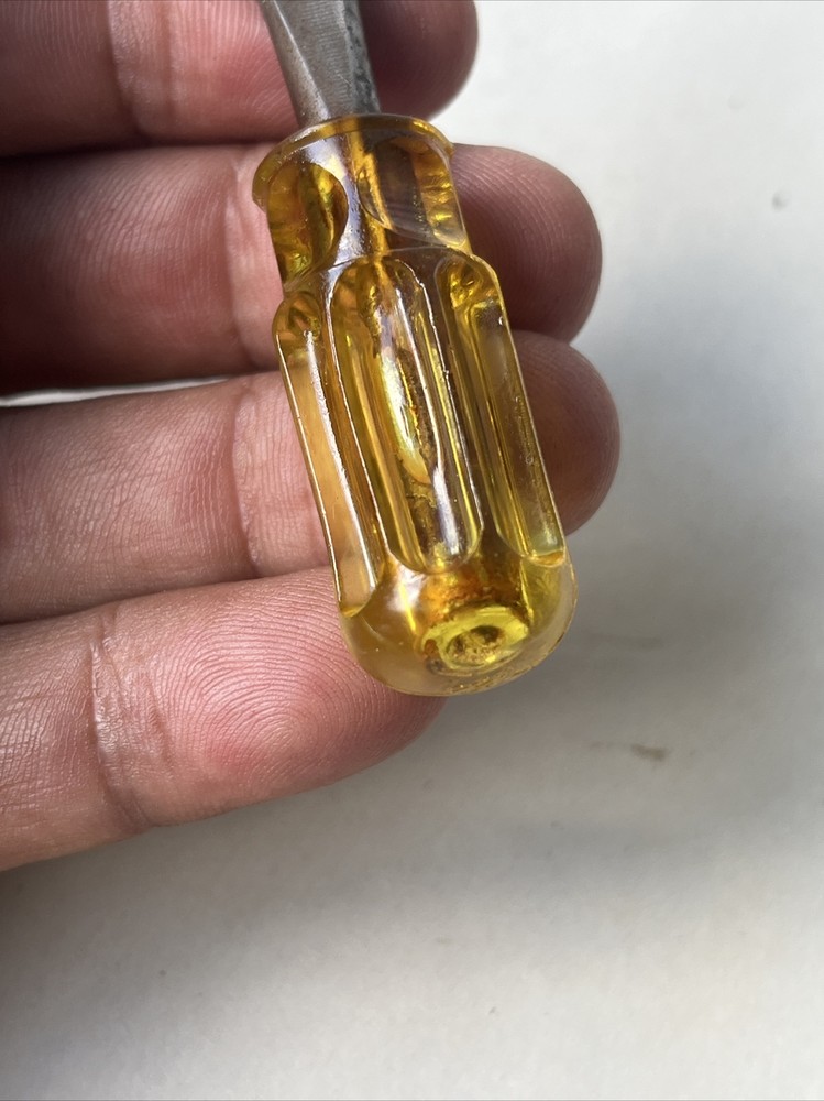 VINTAGE STUBBY SLOTTED SCREWDRIVER YELLOW CLEAR HANDLE (t20)