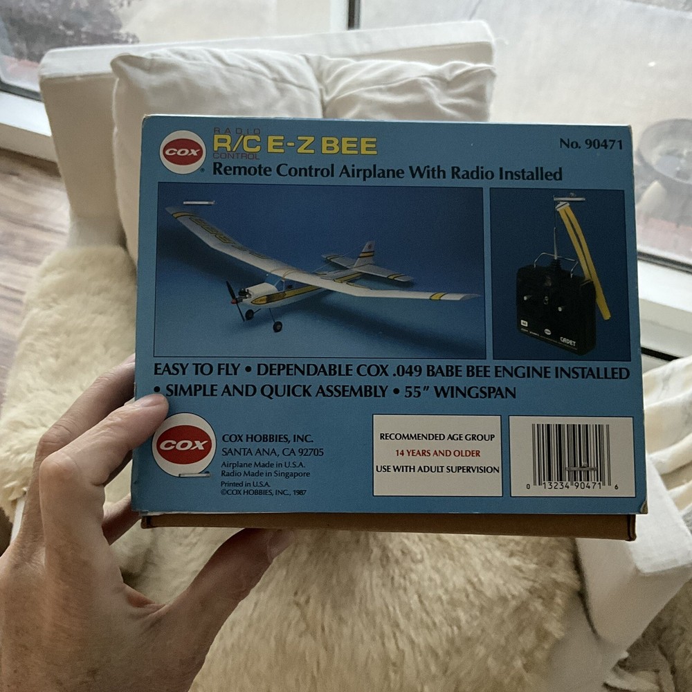Rare 1987 Version Cox R/C E-Z Bee Model 90471 Flying Plane ✈️