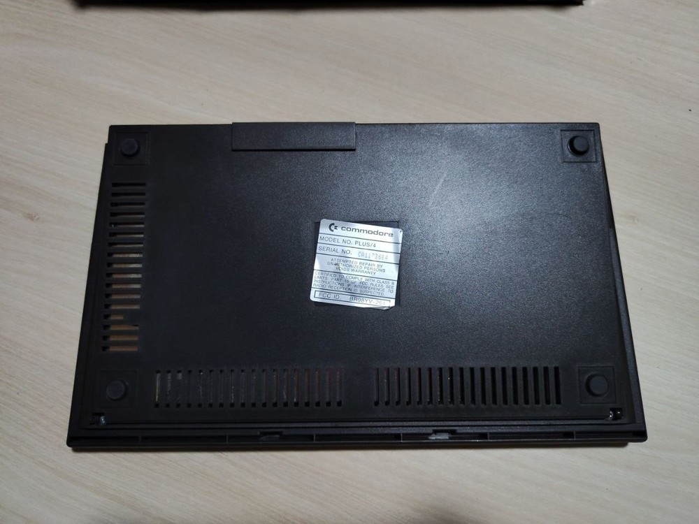 COMMODORE PLUS/4 COMPUTER +4 NTSC Boxed, Vintage