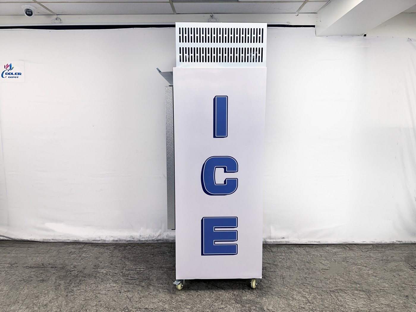 NEW 36" Ice Merchandiser Freezer Insulated 650L 100 Bags Capacity 115V