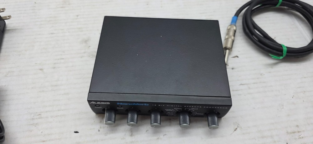 ALESIS NANOVERB 18 BIT DIGITAL EFFECTS PROCESSOR POWER PACK MANUAL DRUMS GUITAR